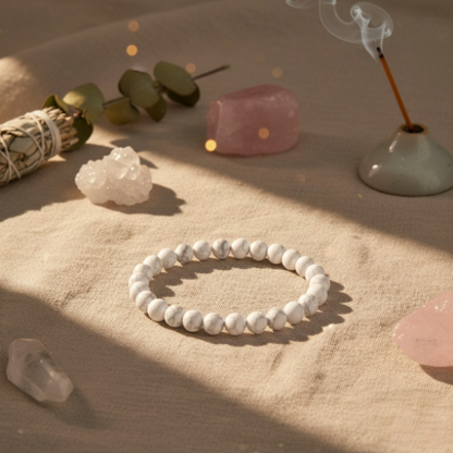 Bracelet en perles de howlite blanche veinée