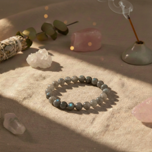 Bracelet en perles de labradorite aux reflets irisés